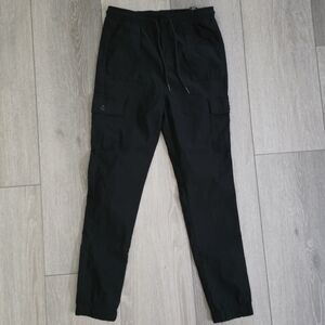 Almost Famous Black Cropped Ankle Pants